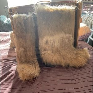 PAJAR warm and furry boots